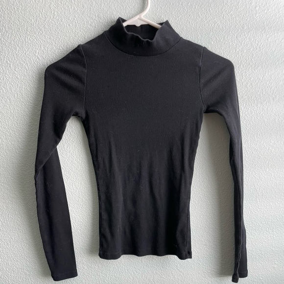 black tight hollister turtle neck! - Picture 1 of 3